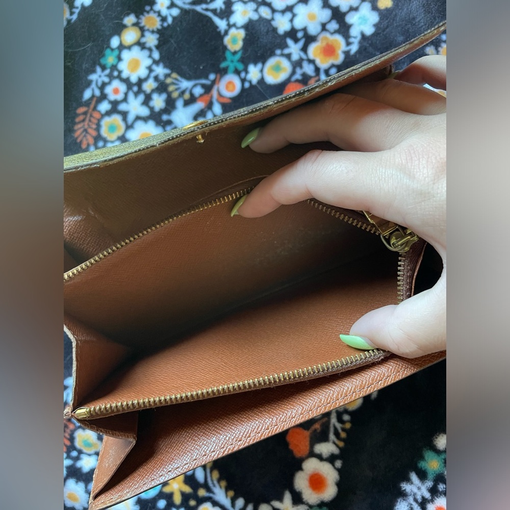 Louis Vuitton Long Monogram Wallet - Picture 3 of 7